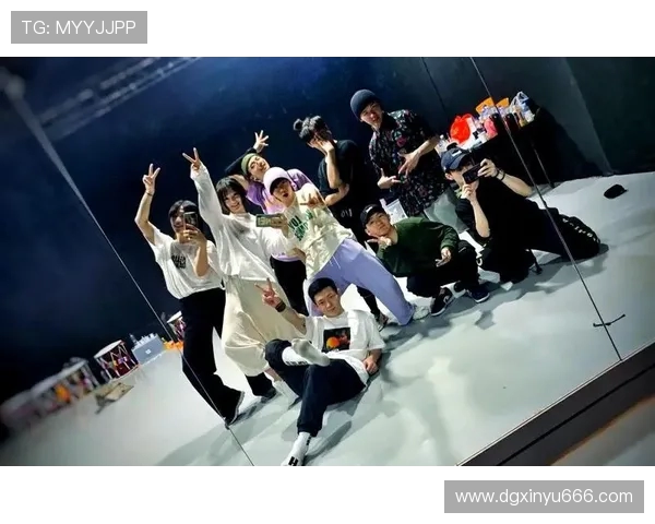 街舞盛宴：深入广州街舞队的激情与力量之旅