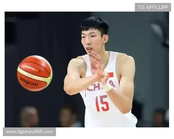 周琦在国际赛场的崛起与挑战：从青年才俊到篮球巨星的成长之路