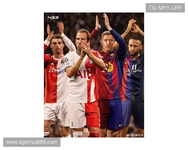 莱万在欧冠赛场表现出色十场打入十二球射手榜领跑金靴稳了