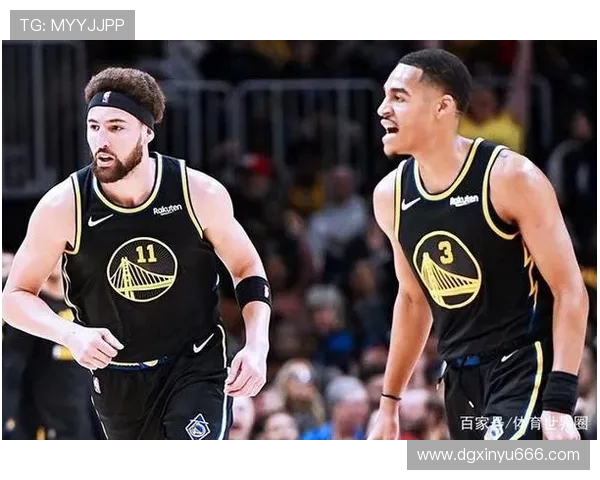 蓝网与76人激战正酣谁能在这场对决中笑到最后